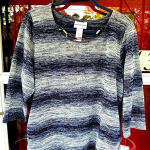 Alfred Dunner size large navy and gray 3/4 sleeve shirt